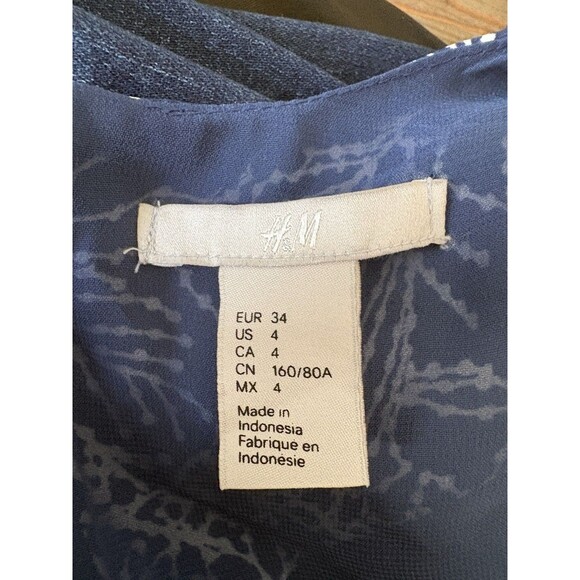 H&M Women's Floral Sundress Short Sleeve, Size 4, Navy Blue And White - Picture 3 of 3